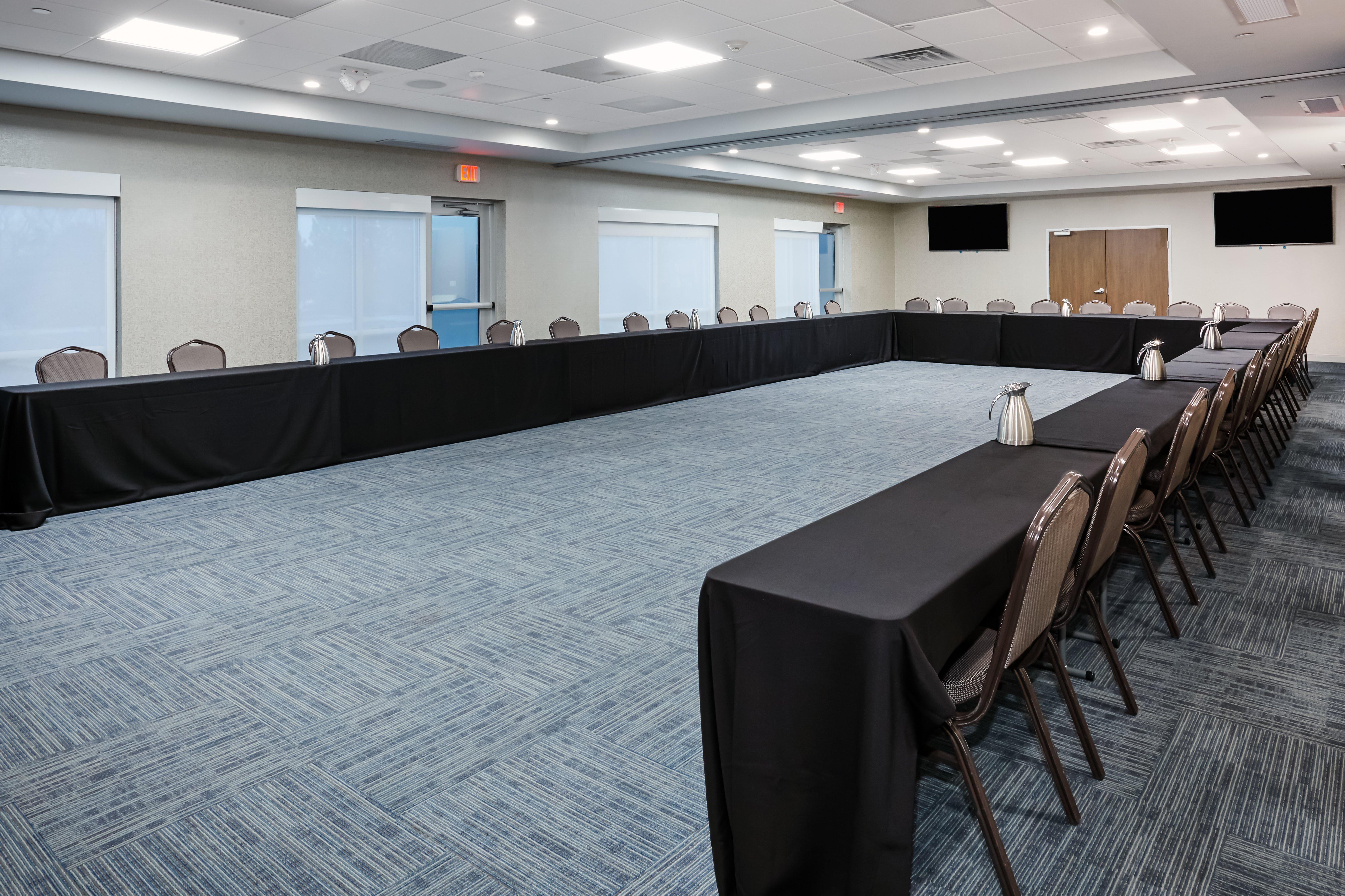 Holiday Inn Express & Suites Chicago North Shore - Niles By Ihg Екстериор снимка